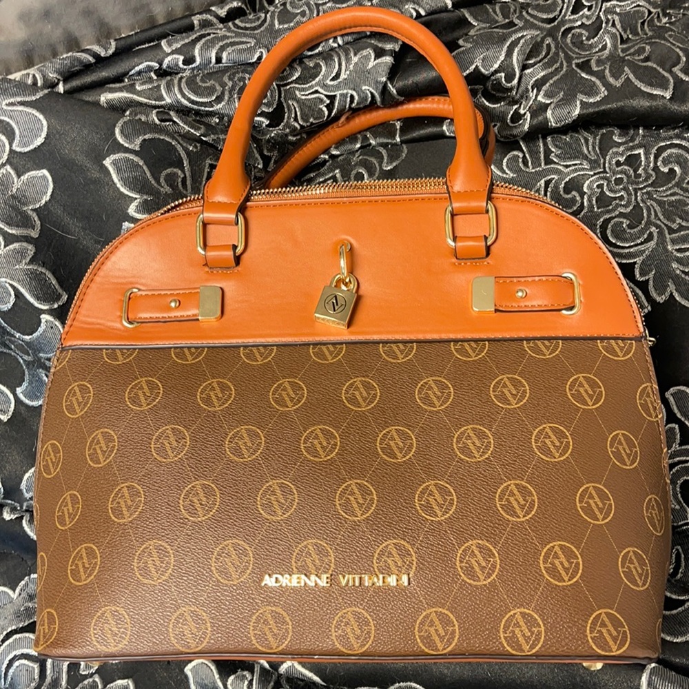 Adrienne Vittadini shoulder bag